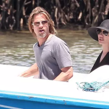 Foto: Angelina Jolie şi Brad Pitt, vacanţă cu copiii în Galapagos