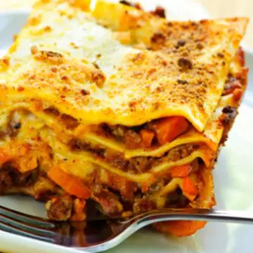 Lasagna cu carne de miel