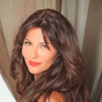 Oana Cuzino: 7 secrete care o menţin tânără