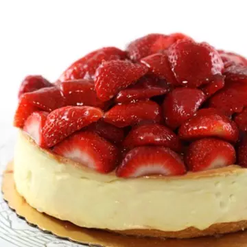 Reţete raw: Tort cu cremă de căpşune