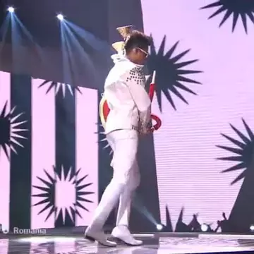 Eurovision 2012: Chupi de la Mandinga a intrat pe scenă în paşi de Moonwalk