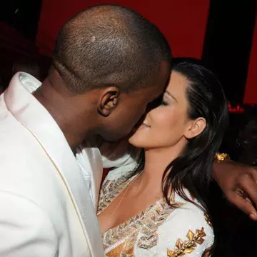 Poze: Kanye West şi Kim Kardashian, un cuplu fericit