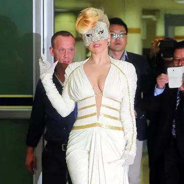 Lady GaGa, din nou singură: L-a lăsat baltă pe Taylor Kinney