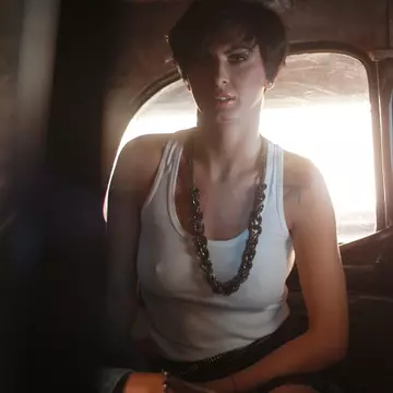 Isterie TV: Cu scandalul în braţe, s-au trezit "vedete" peste noapte