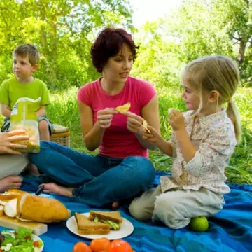 La picnic, cu mic, cu mare! Cum trebuie să te pregăteşti?