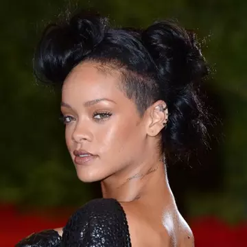 Rihanna spitalizată din cauza stresului
