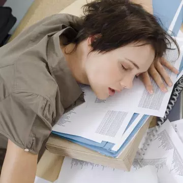 Şocant: Încă o româncă ucisă de stres şi epuizare