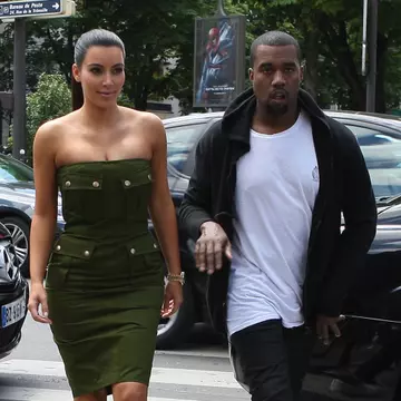 Ce cuplu frumos! Kim Kardashian şi Kanye West, stilaţi la Paris