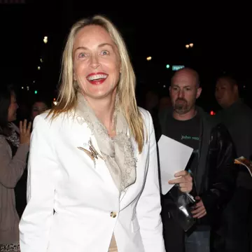 Foto: Uite cum s-a îmbrăcat Sharon Stone la teatru. Îţi place cum îi stă?