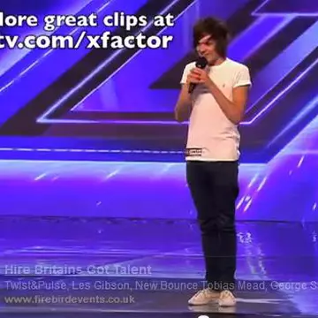 Şi-a arãtat fundul în faţa juriului X Factor! Cum crezi cã ar reacţiona Delia dacã i s-ar întâmpla asta?