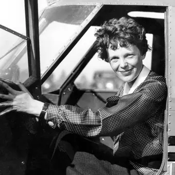 Amelia Earhart, omagiată de Google la împlinirea a 115 ani de la naştere