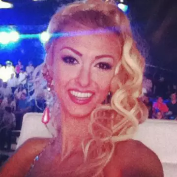 Foto: Andreea Bălan, cu gura până la urechi