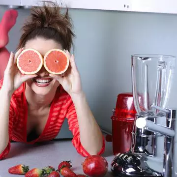 Dietă: De ce nu slăbeşti dacă mănânci numai fructe