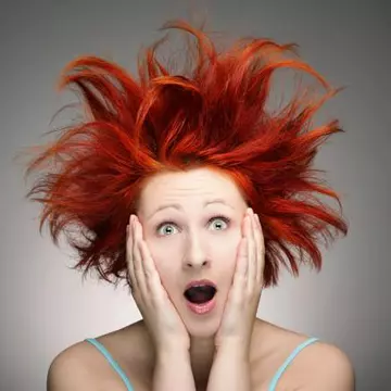 Sănătate: Vezi legătura dintre lacul de unghii, fixativ şi diabet 