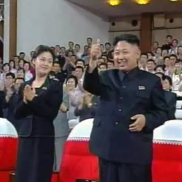 Kim Jong-un s-a căsătorit. Cine este Prima Doamnă, Ri Sol-ju şi ce s-a întâmplat cu Hyon Song-wol. 