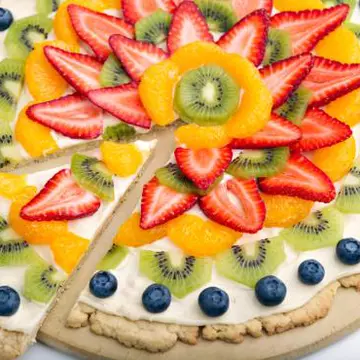 Reţete raw: Pizza cu fructe şi ciocolată fără foc