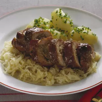 Ruladă de vită cu legume