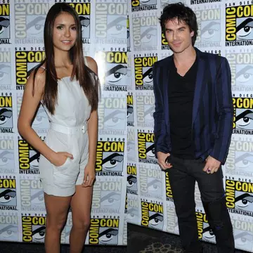 "Vampire Diaries": Vezi cum arată vedetele din serial pe covorul roşu!