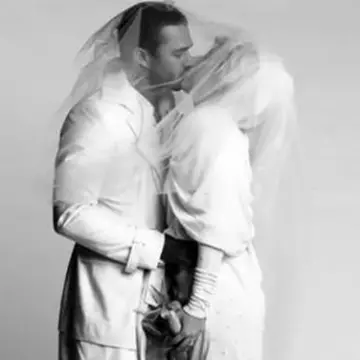 Lady GaGa s-a căsătorit?