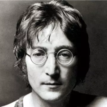 Fosta reşedinţă a lui John Lennon, scoasă la licitaţie