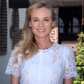 Diane Kruger, apariţie diafană în alb. Vezi cum arată!