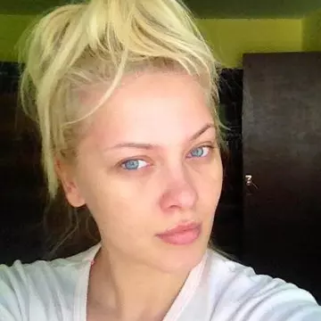 Cristina Dochianu, superbă chiar şi nemachiată