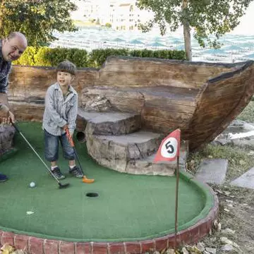 Mistretzu, vacanță cu peripeții la bulgari 