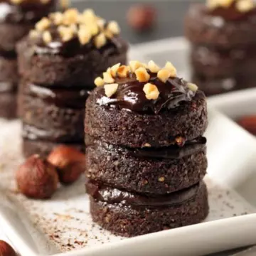 Raw Vegan: Negrese de ciocolată cu alune de pădure fără foc