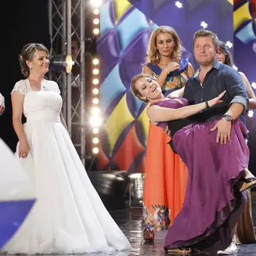 Poze: Mirese furate pe scena “Românii au talent” din Craiova