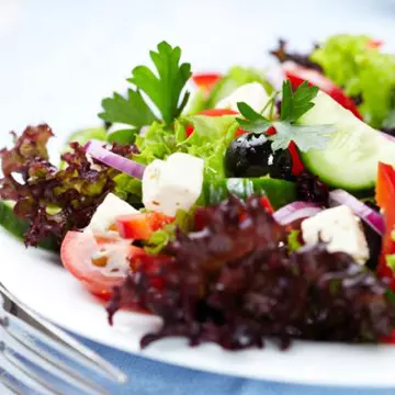 SALATĂ GRECEASCĂ