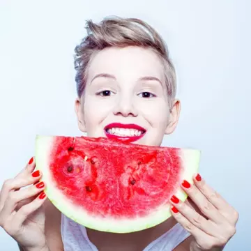 Reţete: Dieta cu pepene roşu subţiază silueta