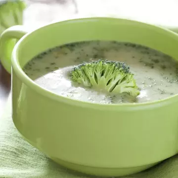 Supă-cremă de broccoli