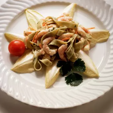 TAGLIATELE CU LEGUME 