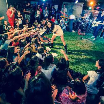 Inna a redeschis seria de concerte Live în Garajul Europa FM