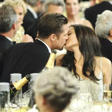 Cadou exploziv: Ce i-a cumparat Brad Pitt logodnicei sale