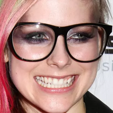 Coafura lui Avril Lavigne, probabil cea mai tragică alegere
