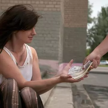 Banii tăi: 4 lucruri pe care le poţi împrumuta contra cost