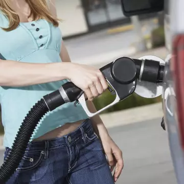 Banii tăi: Cum economiseşti benzina