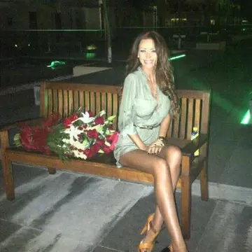 Mister: Bianca Drăguşanu a primit flori. Oare cine le-a trimis, Cristea sau Olăroiu?