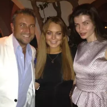 Incredibil! Monica Gabor şi Cătălin Botezatu, celebrităţi la Hollywood! Au luat masa cu Lindsay Lohan!