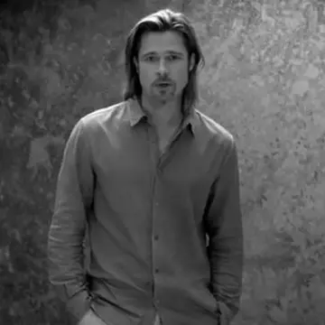 Brad Pitt, imaginea unui parfum pentru femei