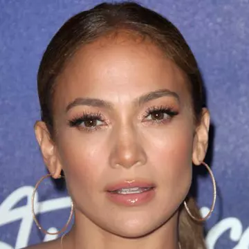 Concertul Jennifer Lopez, amânat pentru 2013