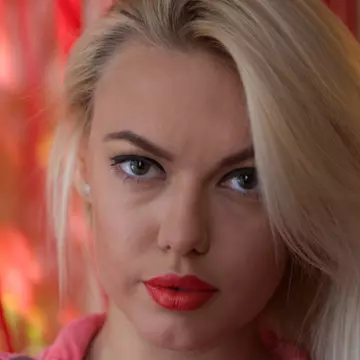 VIDEO Beauty: Învaţă cum să îţi faci singură un machiaj retro superb!