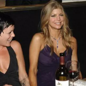 Fergie şi P!nk au fost dependente de droguri!