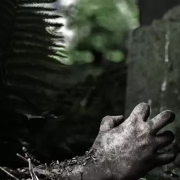 VIDEO: Zombie, strigoi şi vârcolaci care trăiesc printre noi