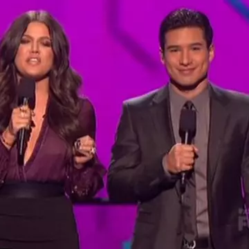 Khloe Kardashian, cu sfârcul la vedere în prima ediţie X Factor SUA! 