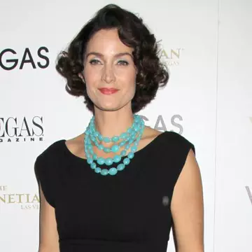 O mai recunoşti? Ea a făcut furori în "Matrix"!