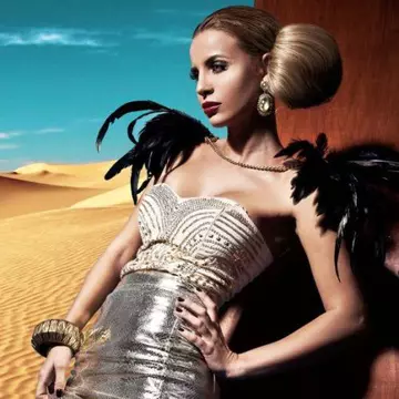 Fostă asistentă TV din România, acum manechin în Italia