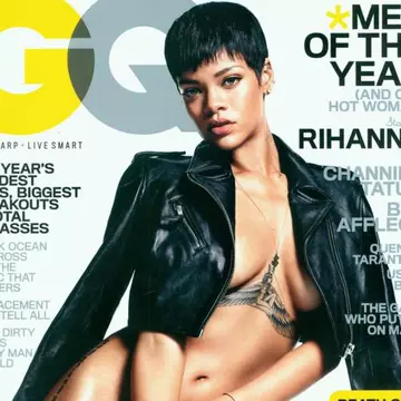 Wow, ce sexy! Rihanna, aproape goală pe coperta unei reviste de bărbaţi