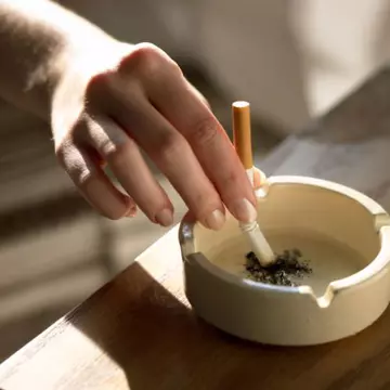 Fumatul şi poluarea – factori de risc pentru cancerul pulmonar